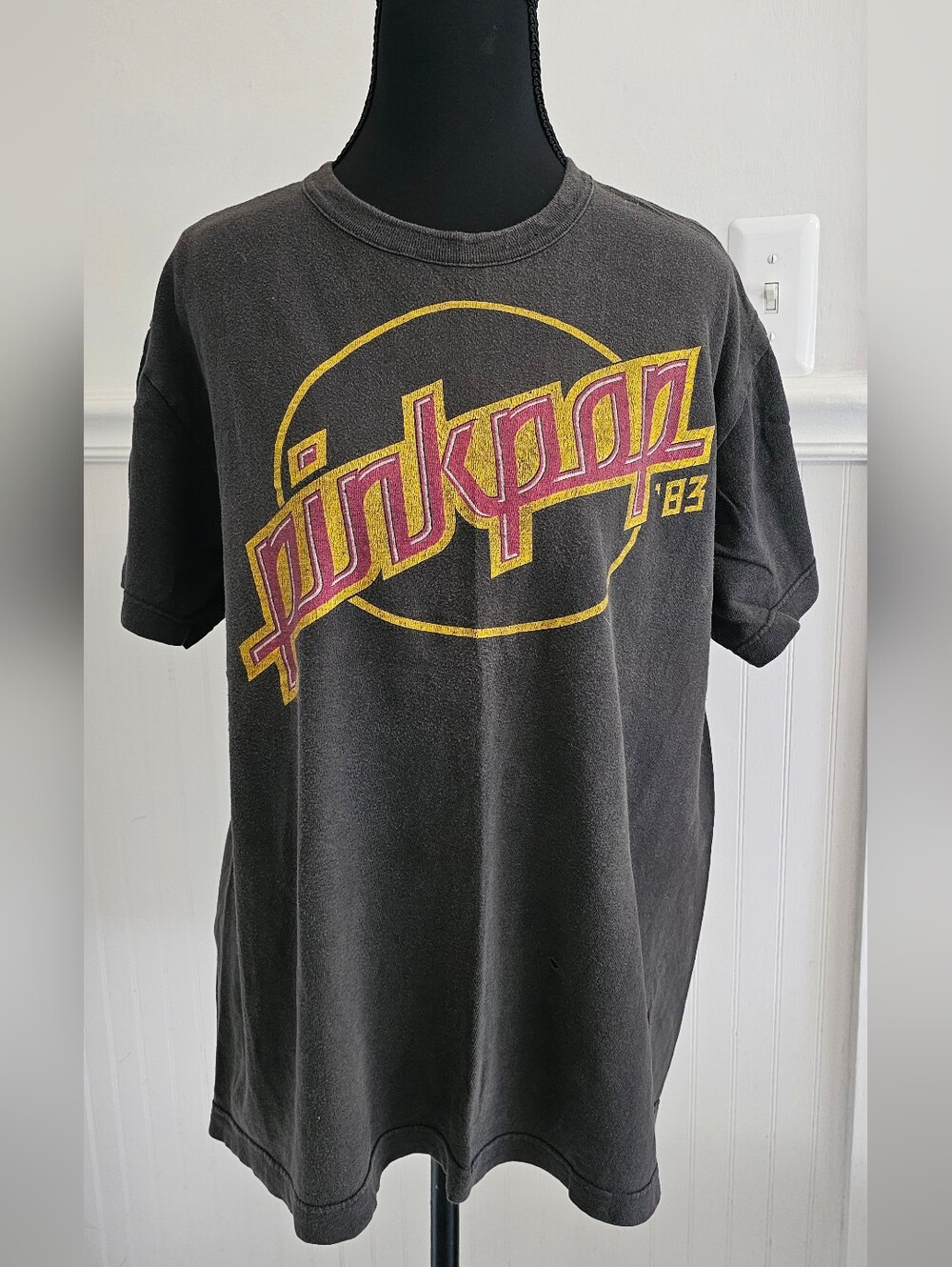 🌈 RARE True Vintage Black 'Pinkpop '83' Graphic Tee L
